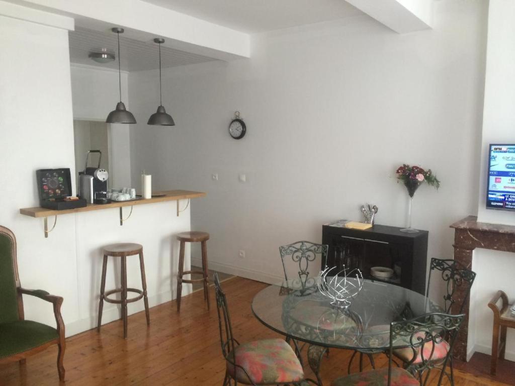 Appartements Du Beffroi Арас Екстериор снимка